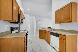 324 Casterton Cir, Davenport, FL 33897 - Photo 10