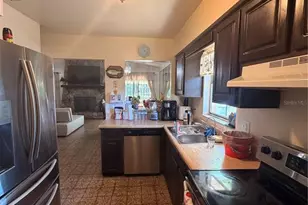 7002 Larimer Ct, Tampa, FL 33615 - Photo 2