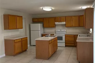 2410 Great Harbor Dr, Kissimmee, FL 34746 - Photo 6