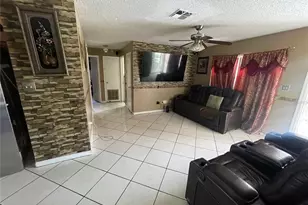 126 Dahlia Dr, Kissimmee, FL 34743 - Photo 8