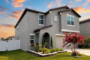 6470 Back Forty Loop, Zephyrhills, FL 33541 - Photo 2