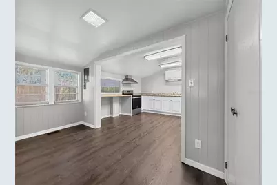 325 S 2nd Street, Leesburg, FL 34748 - Photo 6