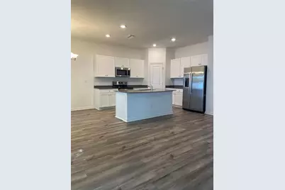 34772 Mulrion Drive, Zephyrhills, FL 33541 - Photo 4