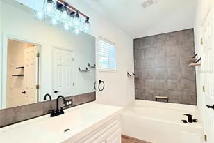 704 Flagstone St, Haines City, FL 33844 - Photo 8