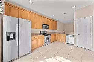 2975 White Cedar Cir, Kissimmee, FL 34741 - Photo 14