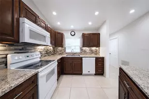 1223 / 1225 NE 15th Ln, Cape Coral, FL 33909 - Photo 14