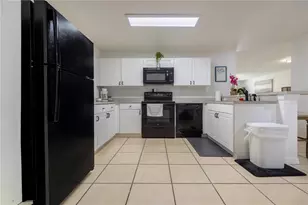 2860 Club Cortile Cir, Kissimmee, FL 34746 - Photo 12
