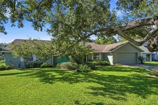 13536 Lake Magdalene Dr, Tampa, FL 33613 - Photo 2