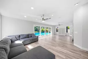 13536 Lake Magdalene Dr, Tampa, FL 33613 - Photo 18