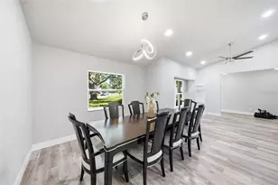 13536 Lake Magdalene Dr, Tampa, FL 33613 - Photo 22
