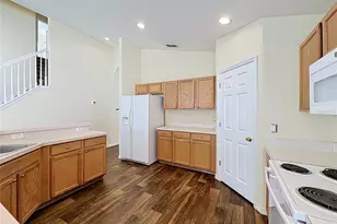 3066 Eagle Crossing Dr, Kissimmee, FL 34746 - Photo 10