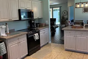 8872 Founders Cir, Palmetto, FL 34221 - Photo 4