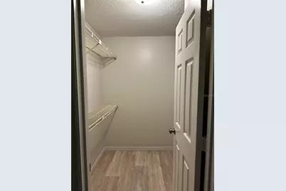 4184 Versailles Drive #4184D, Orlando, FL 32808 - Photo 10