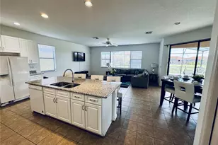 2586 Rosemont Cir, Davenport, FL 33837 - Photo 4