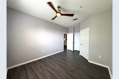 8660 Buccilli Drive #305, Orlando, FL 32829 - Photo 4