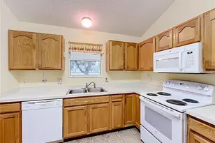 1830 Madero Dr, The Villages, FL 32159 - Photo 18