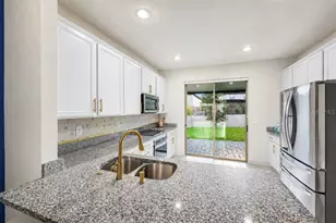 2704 Vista Verde Ln, Kissimmee, FL 34744 - Photo 14