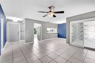 545 Hunter Cir, Kissimmee, FL 34758 - Photo 6