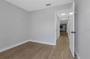 5151 Puritan Cir, Tampa, FL 33617 - Photo 16