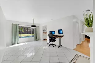 11296 Cypress Leaf Dr, Orlando, FL 32825 - Photo 6