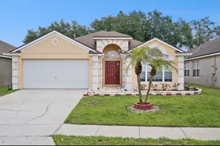 15723 Markham Dr, Clermont, FL 34714 - Photo 2