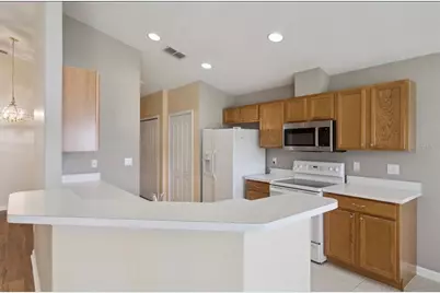 15723 Markham Drive, Clermont, FL 34714 - Photo 6