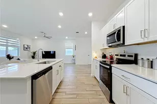 1692 SE 7th Ct, Homestead, FL 33033 - Photo 16