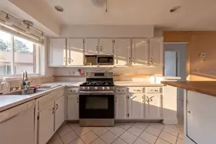 5257 Wildflower Rd, Orlando, FL 32821 - Photo 2