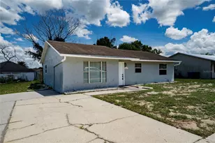 276 18th St NE, Winter Haven, FL 33881 - Photo 2