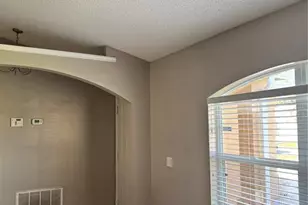 317 Chelmsford Ct, Kissimmee, FL 34758 - Photo 2