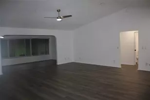 26245 Newcombe Cir, Leesburg, FL 34748 - Photo 16