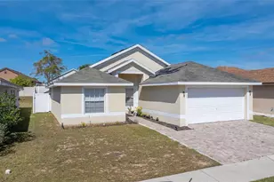 333 Cheshire Way, Davenport, FL 33897 - Photo 2