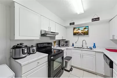 524 Pigeon Cir, Orlando, FL 32825 - Photo 10