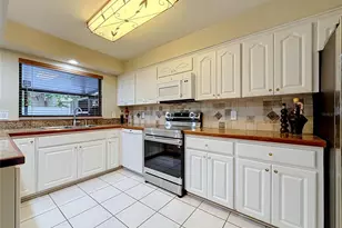 8830 Dr Martin Luther King Jr Street N, Saint Petersburg, FL 33702 - Photo 14