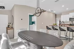 1841 Crinkle Leaf Ct, Ruskin, FL 33570 - Photo 4