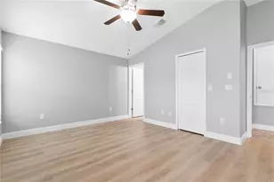 15407 Lost Creek Ln, Ruskin, FL 33573 - Photo 18