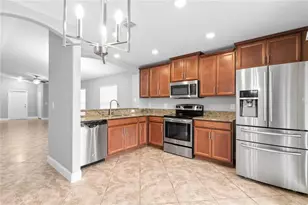 15407 Lost Creek Ln, Ruskin, FL 33573 - Photo 14
