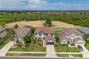 2321 The Oaks Blvd, Kissimmee, FL 34746 - Photo 4