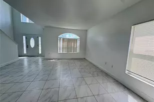 566 Eagle Ct, Poinciana, FL 34759 - Photo 2