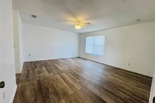 566 Eagle Ct, Poinciana, FL 34759 - Photo 16