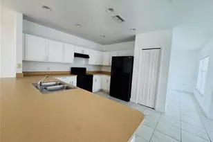 566 Eagle Ct, Poinciana, FL 34759 - Photo 6