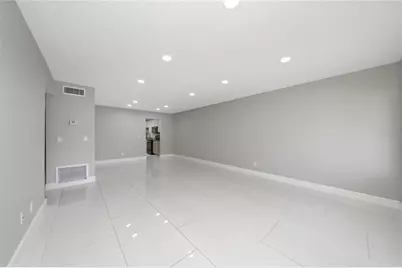 725 Northlake Boulevard #18, Altamonte Springs, FL 32701 - Photo 2