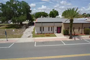 208 E Lake Ave, Auburndale, FL 33823 - Photo 1