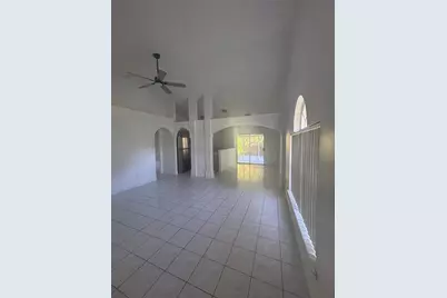 2422 Parsons Pond Circle, Kissimmee, FL 34743 - Photo 2