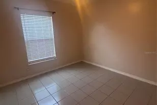 2422 Parsons Pond Cir, Kissimmee, FL 34743 - Photo 10