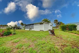 2753 Vindale Rd, Tavares, FL 32778 - Photo 2