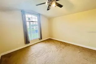 4647 Eagle Peak Dr, Kissimmee, FL 34746 - Photo 8