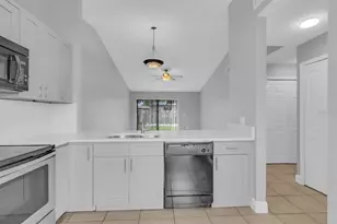 907 Park Villa Cir, Orlando, FL 32824 - Photo 4