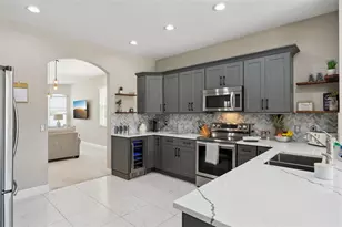 240 Higher Combe Dr, Davenport, FL 33897 - Photo 10