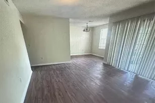 4007 Versailles Dr, Orlando, FL 32808 - Photo 18
